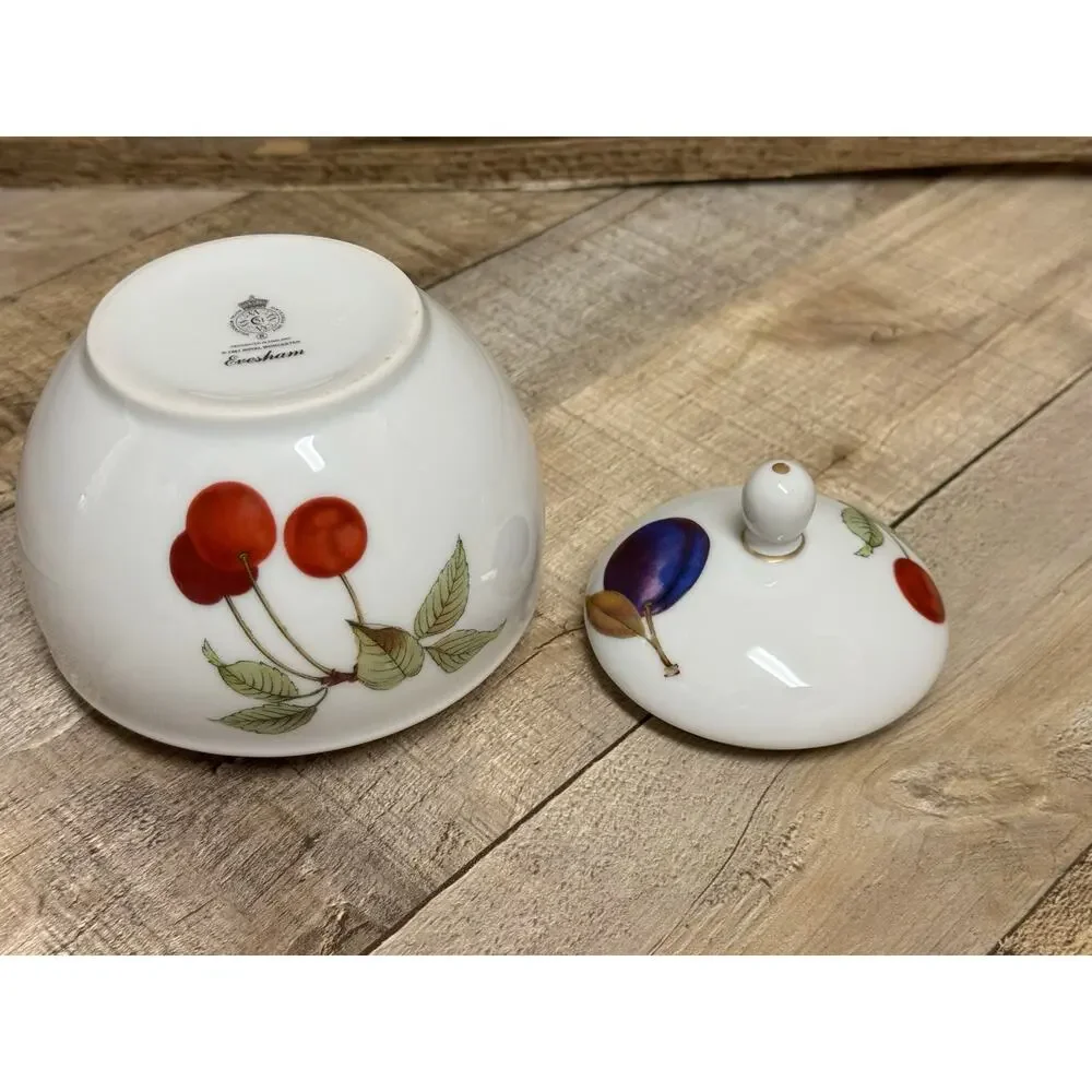 Royal Worcester preowned royal